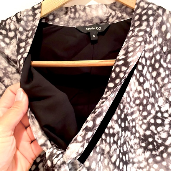 RW&CO Knee Length Layered Spotted Dress. - Picture 7 of 8